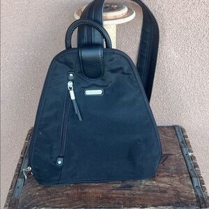 Baggallini metro back pack / sling bag